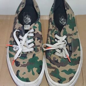 vans camo shoes men size 11.5